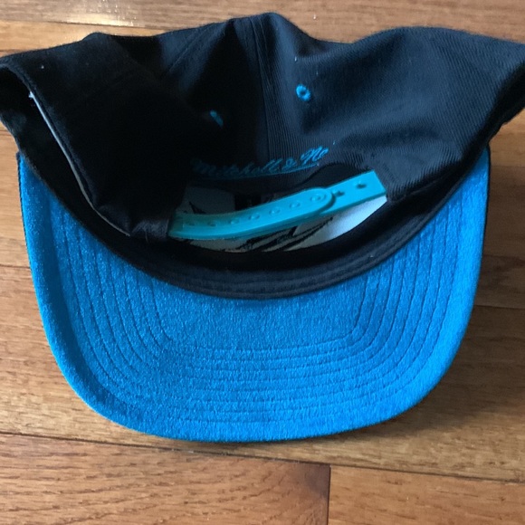 San Jose shark snapback - Picture 2 of 2